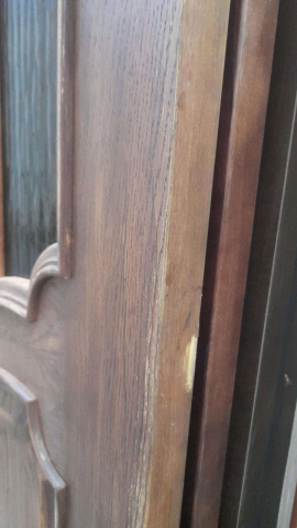 Дверь Образец венге №38: Царапина на нижней части и по бокам