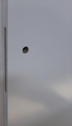 Дверь Invisible (петли Morelli) №681: Мелкие потертости, царапины, врезка под ручку